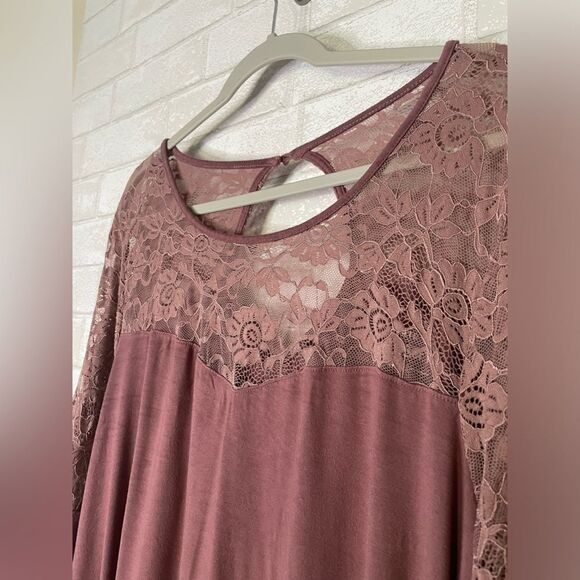 Torrid Mauve Colored Lace Flowy Long Sleeved Tunic Top size 4 Super Soft Knits - Picture 9 of 9